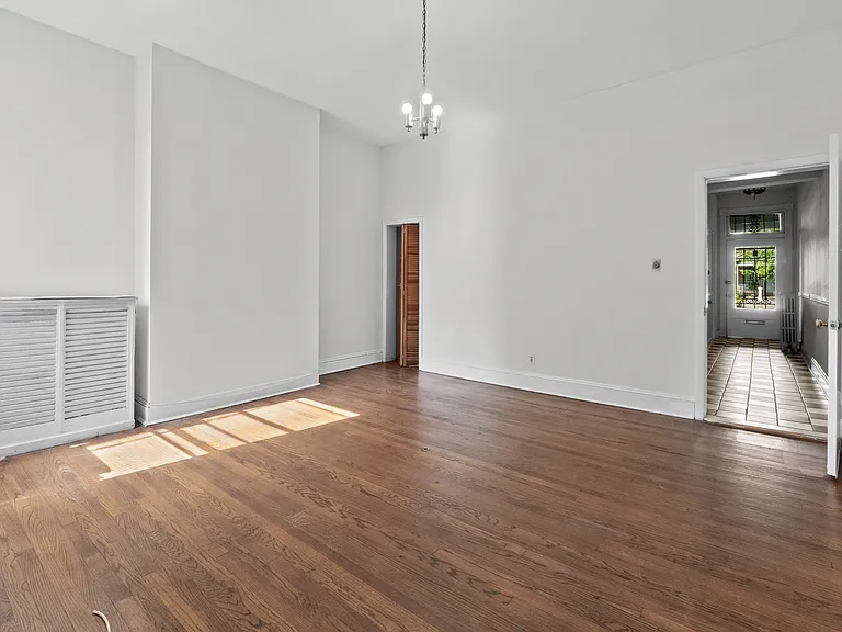 2809 N Calvert St — Photo 5