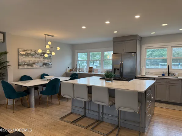 5 Ash St, Eatontown, NJ 07724