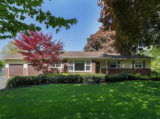 31 Dundee Ter, Freehold, NJ 07728