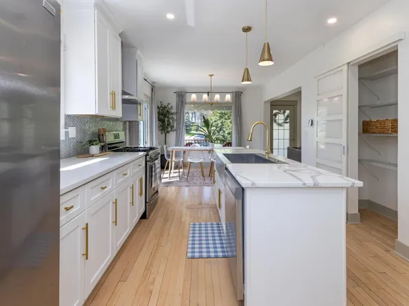 3462 South Schauer AVENUE, Greenfield, WI 53219