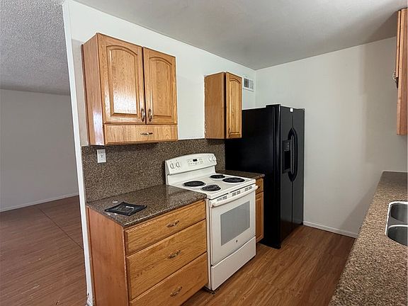 3rd image of 705 Morgan Ave APT 4
