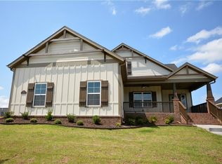 900 Chancery Ln, Cave Springs, AR 72718