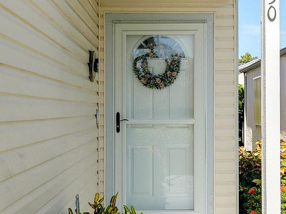 2nd image of 4130 Twin Oaks Blvd