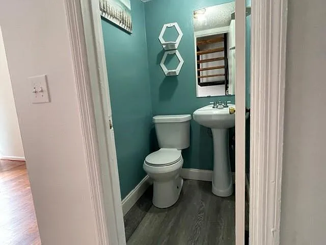 3882 Parklane Dr — Photo 5