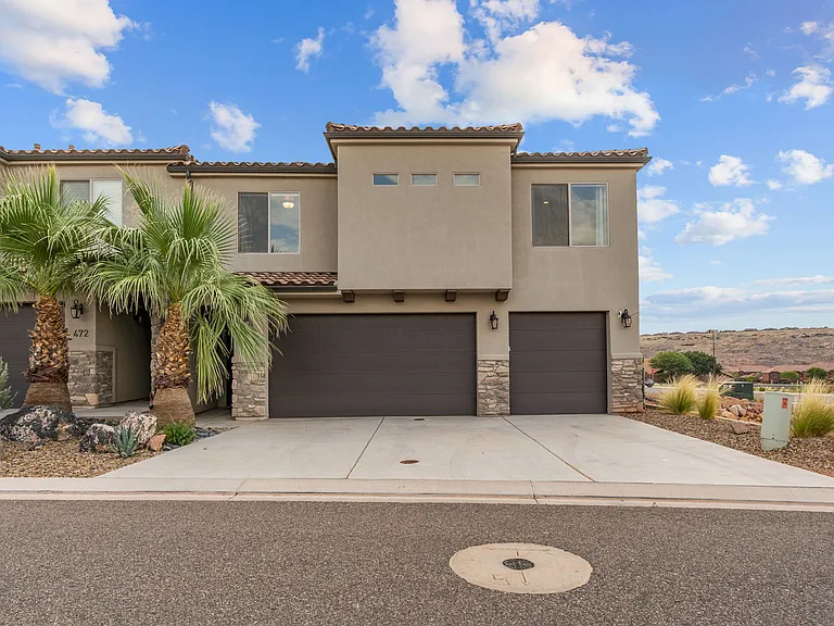 466 N Ventura Ln #47 — Photo 3