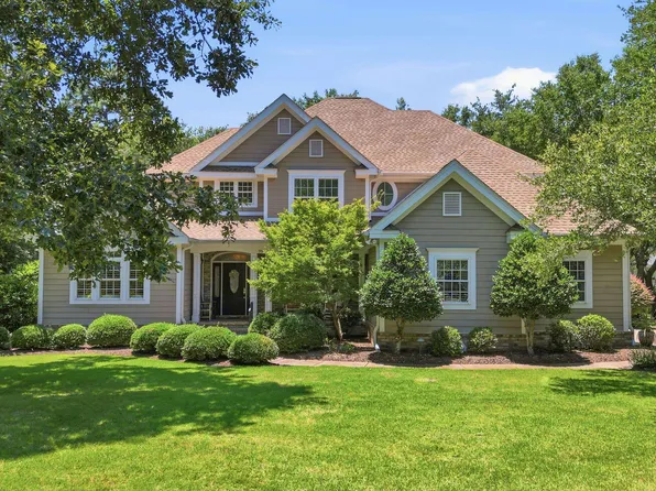 99 Hunters Oak Ct., Pawleys Island, SC 29585