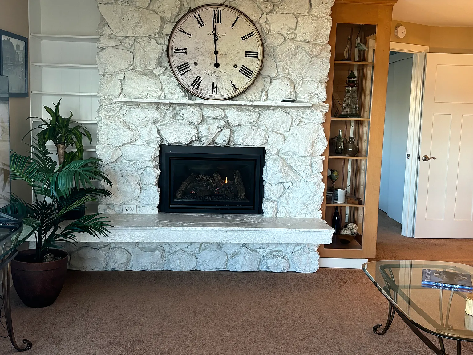 1 bed, 800 sqft, $2,500 — Photo 3