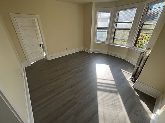 2nd image of 437 Chestnut St APT 403