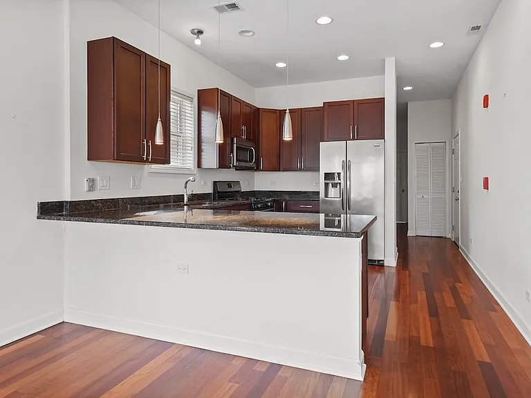 1314 N Wicker Park Ave #2C — Photo 3