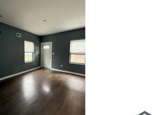 5328 Vine St, Philadelphia, PA