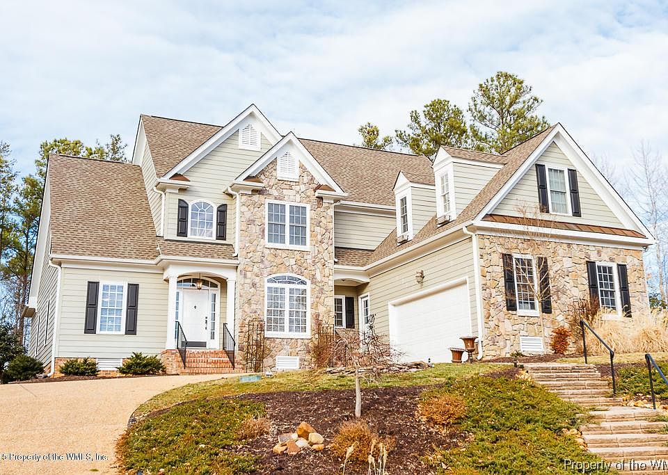 1st image of 5840 Chaucer Dr