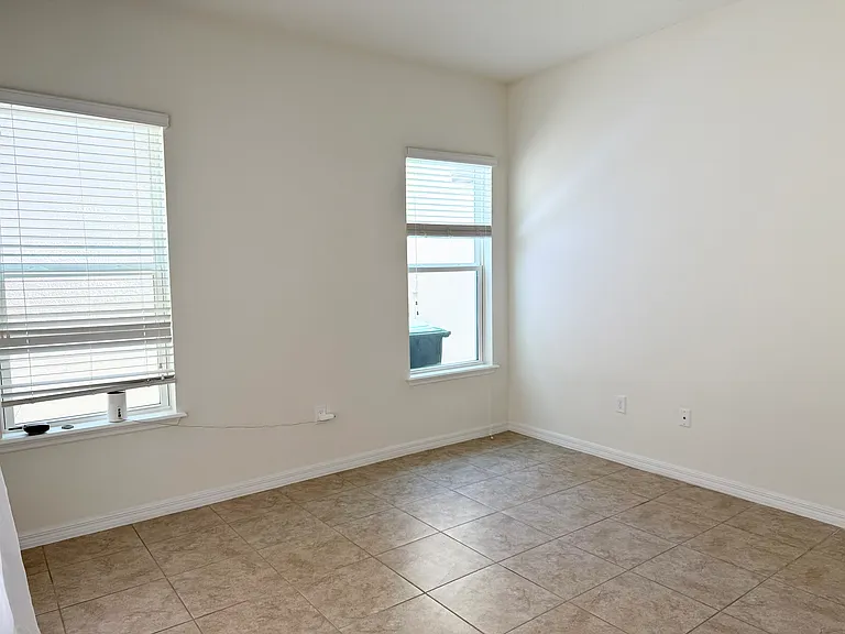 12621 Salomon Cove Dr — Photo 10