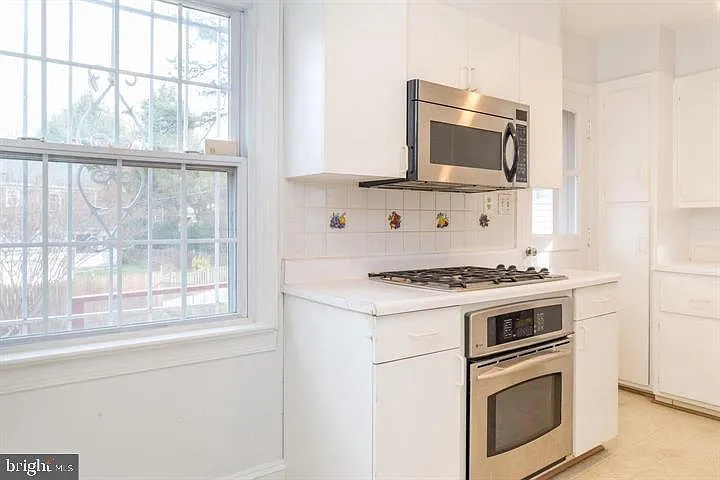 1667 Primrose Rd NW — Photo 9