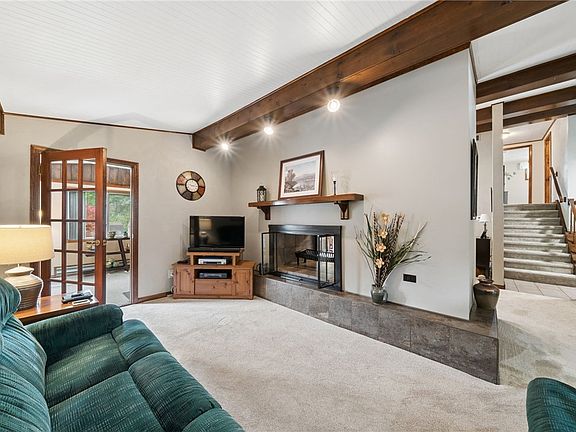 5th image of 106 Daums Ln