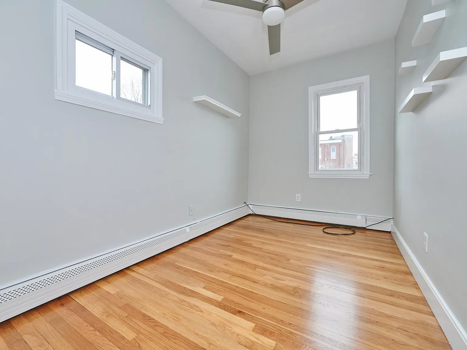 2 bed, 705 sqft, $3,300 — Photo 4