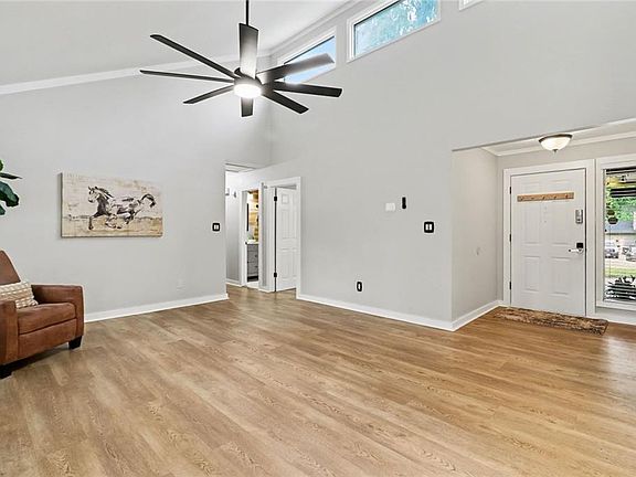 5th image of 210 Fireside Way