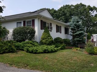 20 Eleanor St, Warwick, RI 02888