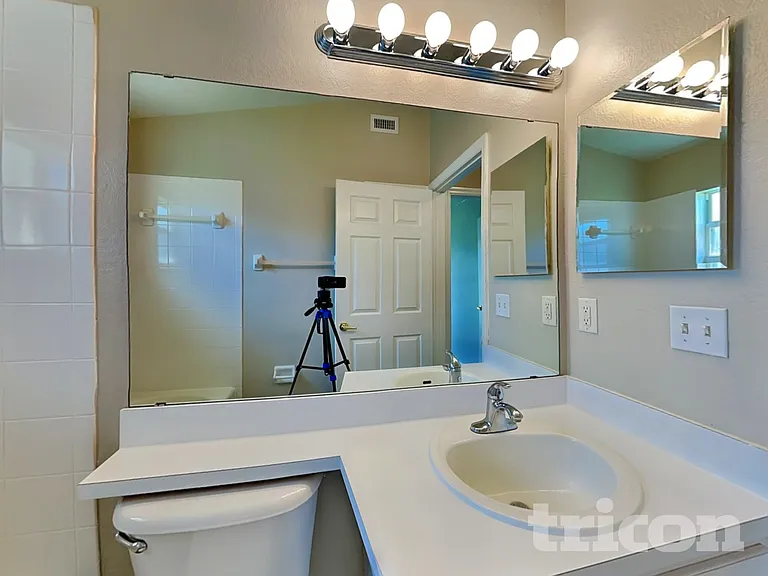 7641 Manor Dr — Photo 13