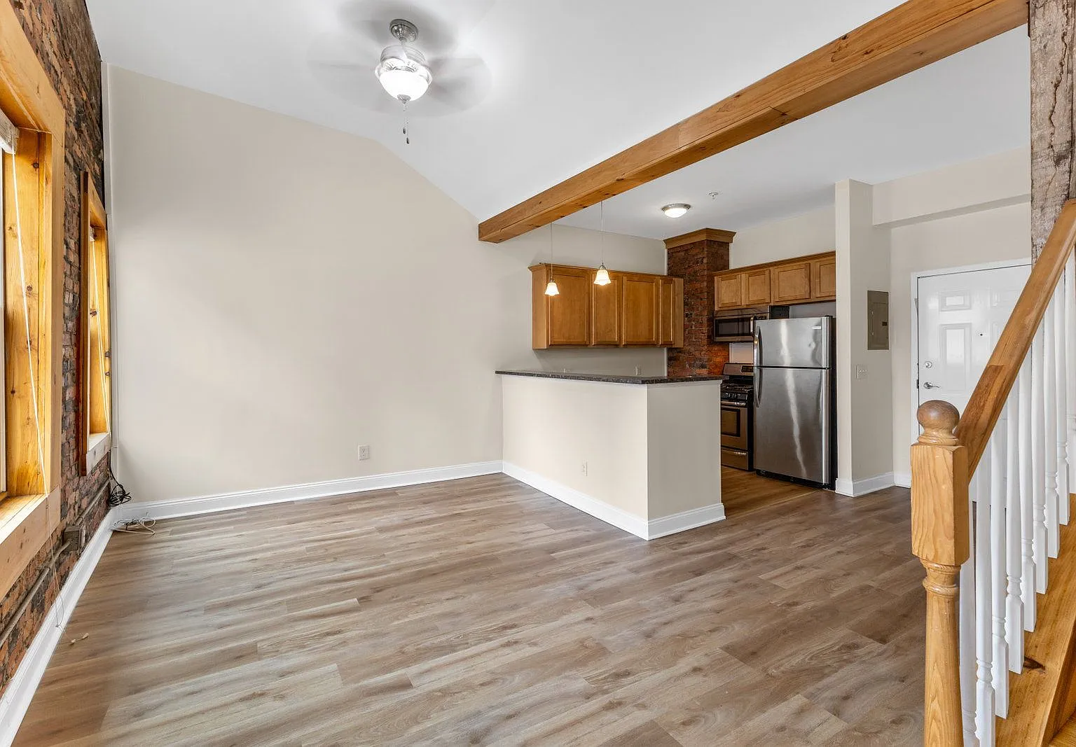 1 bed, 1.0 bath, $1,600 — Photo 4