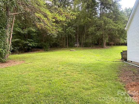 5th image of 11101 Deerpath Ct