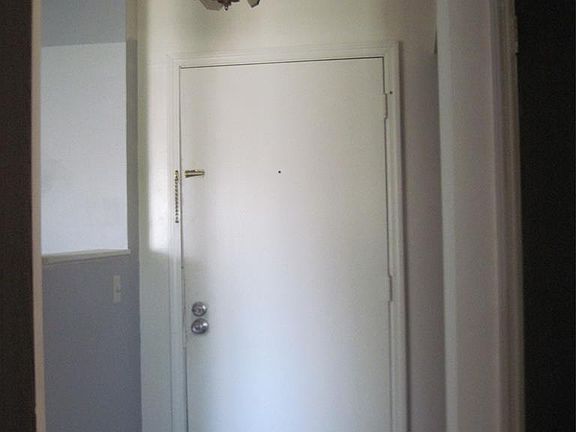 5th image of 281 N Prospect St