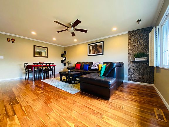 2nd image of 3262 Woodmont Dr