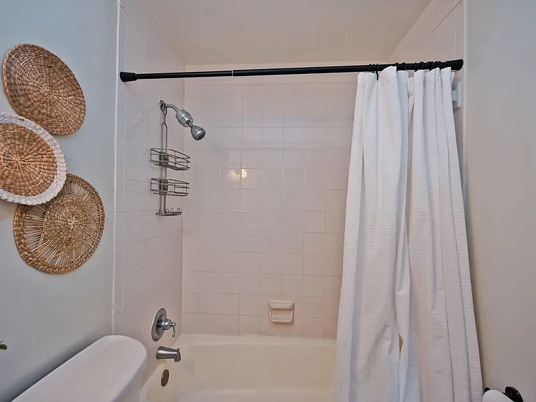 1815 William Howard Taft Rd #701 — Photo 22