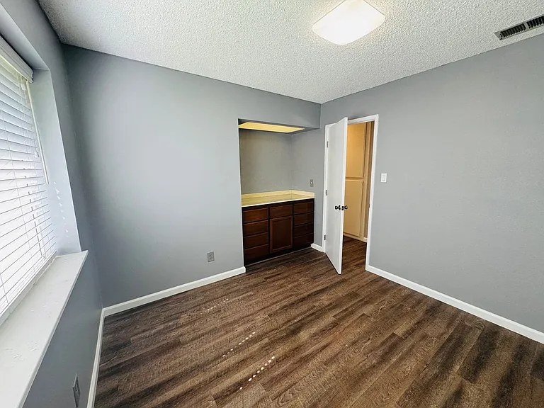 1775 Monte Vista Dr — Photo 9
