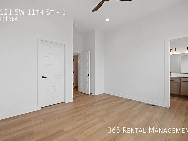 1121 SW 11th St #1 — Photo 24