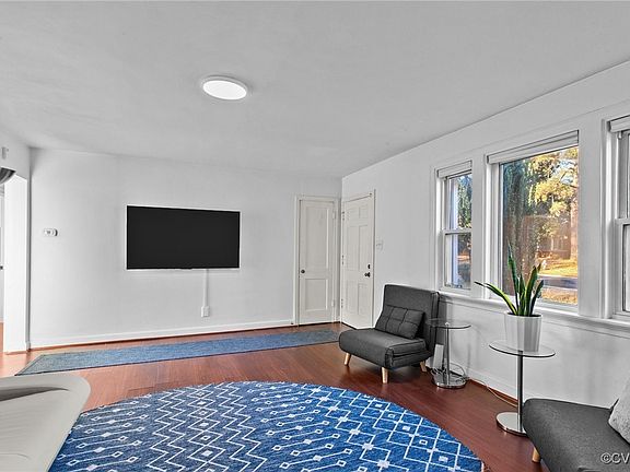 3rd image of 3527 McGuire Dr