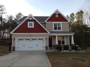 118 Laurel Dr, Spring Lake, NC 28390