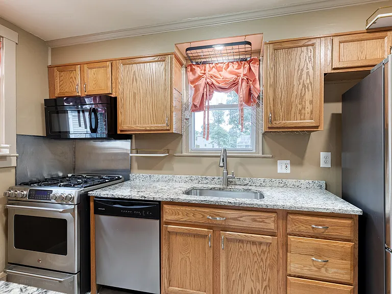 15 Georgia Ave NW — Photo 12