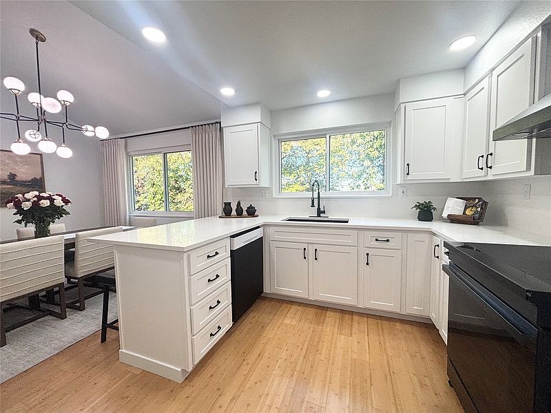 5th image of 26824 NE 164th Street