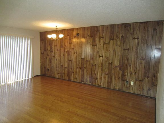 5th image of 9222 Tam O Shanter Dr