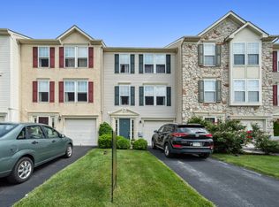 405 Broad Meadow Dr, Parkesburg, PA 19365