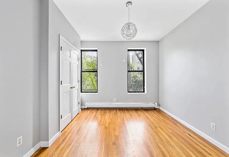 108 Cooper St #2R — Photo 6