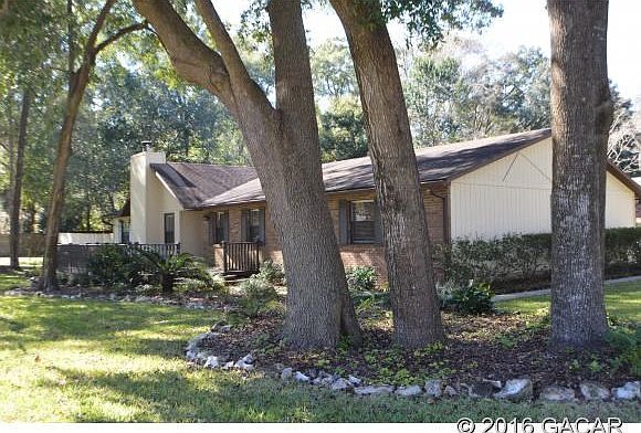 Wonderful corner lot