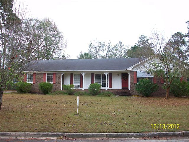 1st image of 2311 Lakeview Dr