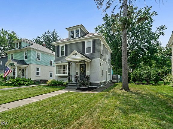 2nd image of 20 Washington Road