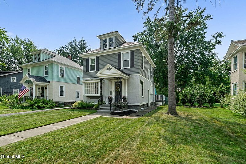 2nd image of 20 Washington Road