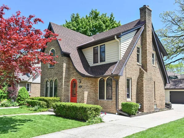 4658 North Morris BOULEVARD, Whitefish Bay, WI 53211