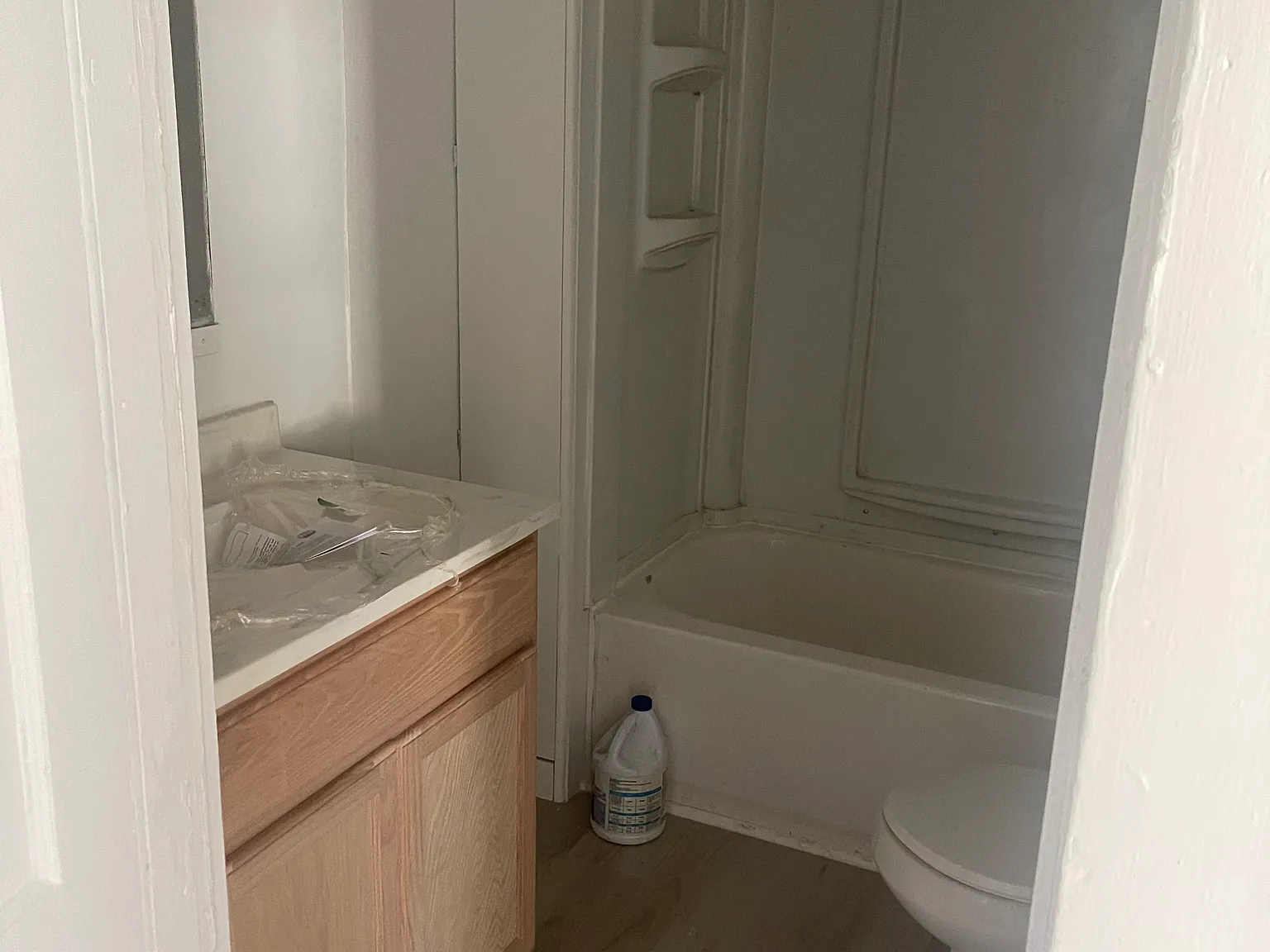 2 bed, 1000 sqft, $800 — Photo 2