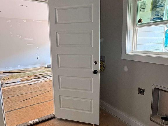 3rd image of 380 University Cir