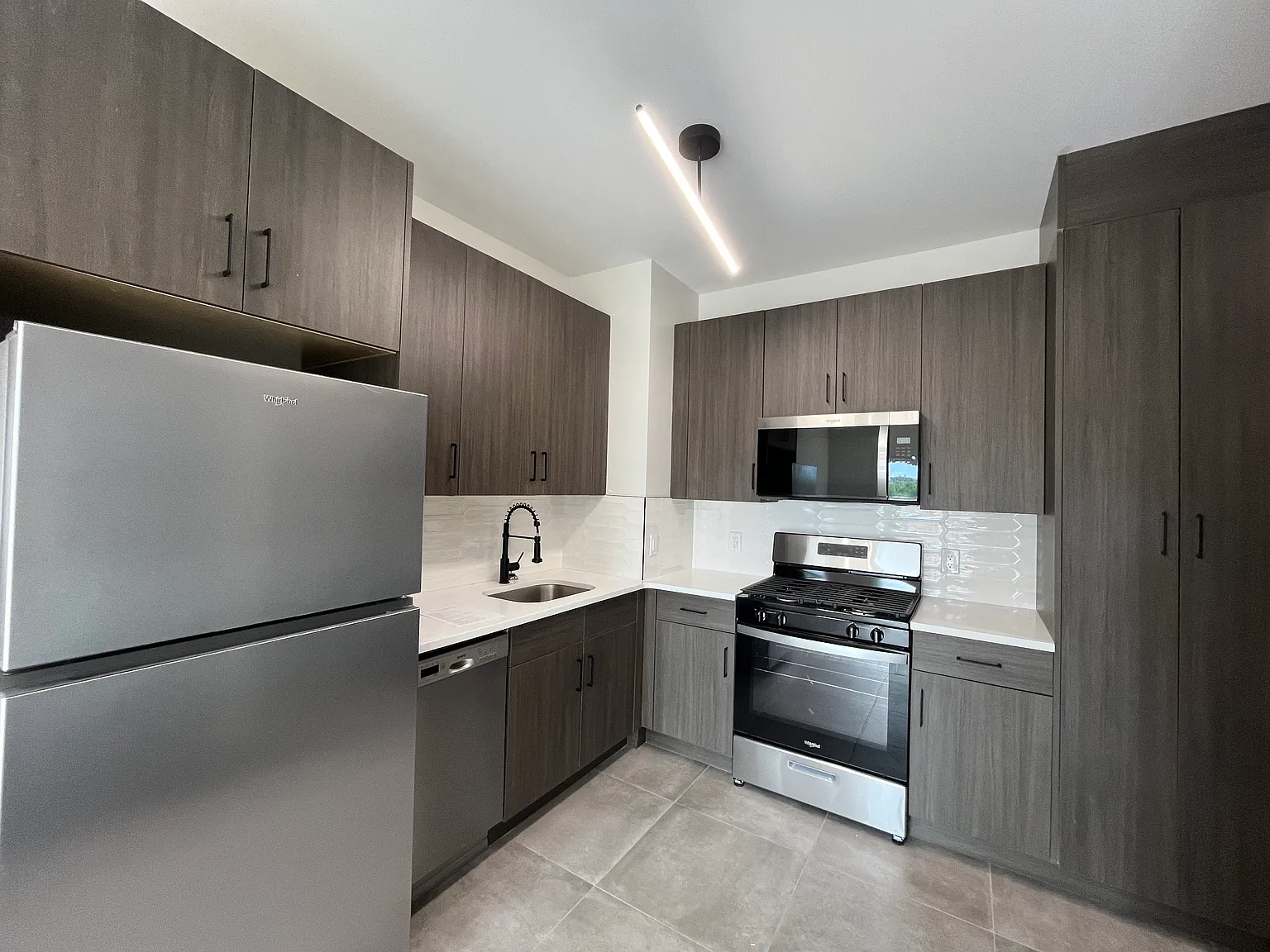 1 bed, 675 sqft, $2,400 — Photo 2
