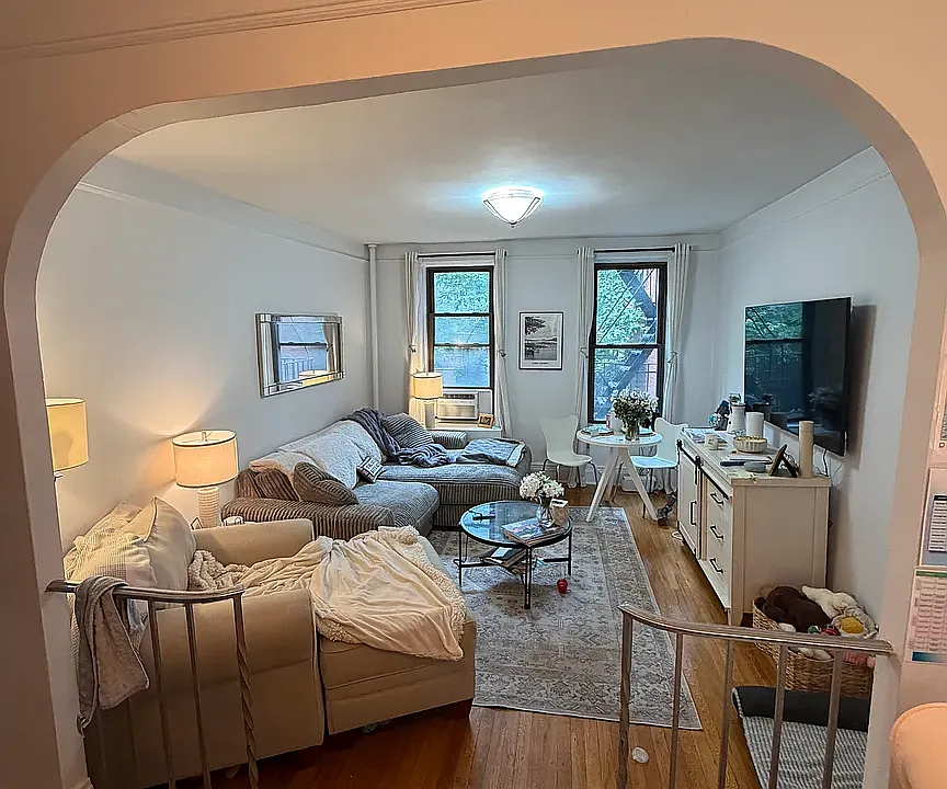 241 E 77th St #2R