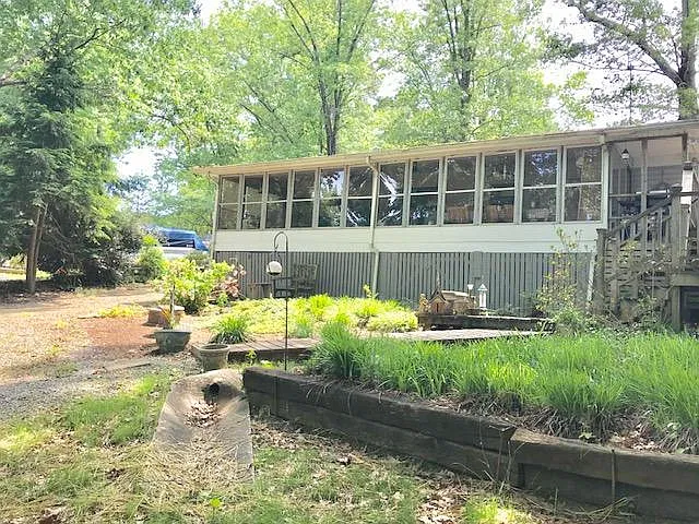 3 bed, 2.0 bath, $1,900 — Photo 2