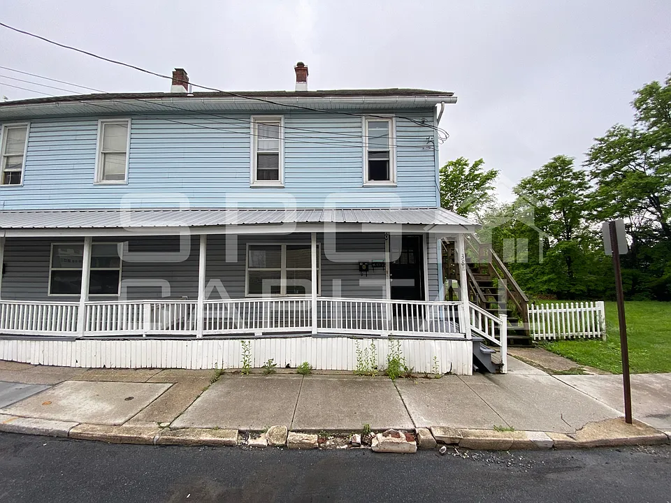38 N Franklin St #1