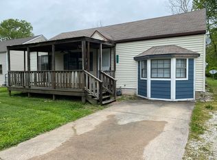 1427 E McGee St, Springfield, MO 65804