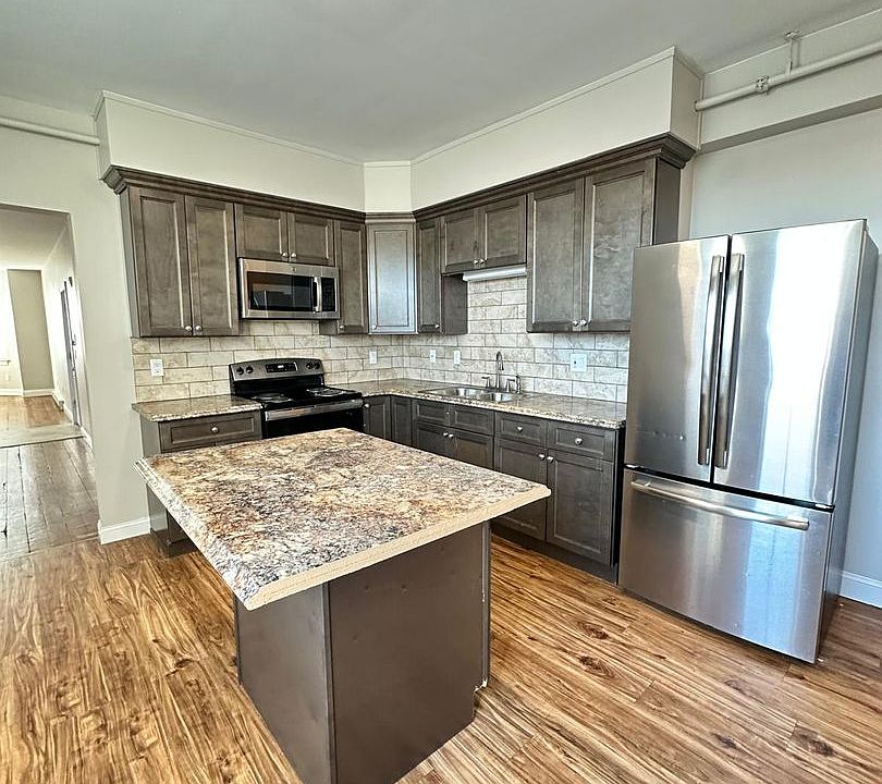 1st image of 5-7-9 Hampshire St #3