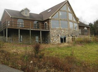 3030 Hemlock St, Palmerton, PA 18071